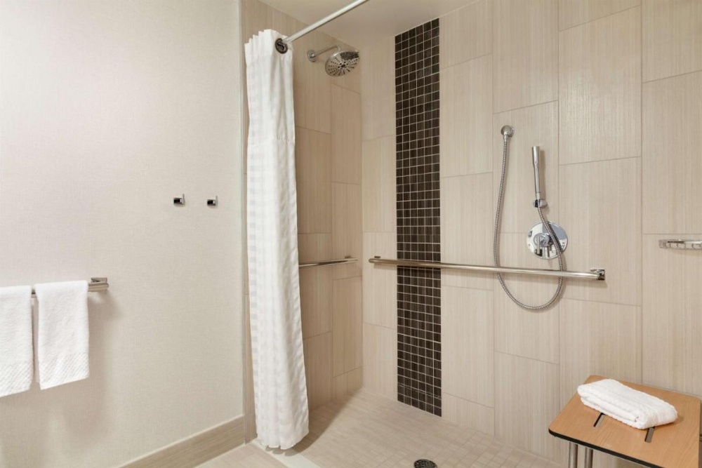 Embassy Suites by Hilton Monterey Bay-Seaside Image 10