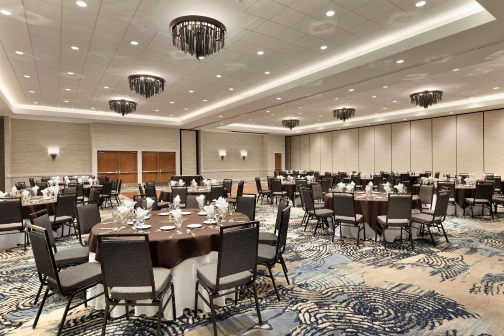 Embassy Suites by Hilton Monterey Bay-Seaside Image 6